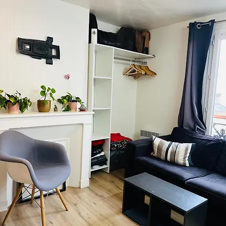 Center Montorgeuil Apartmán